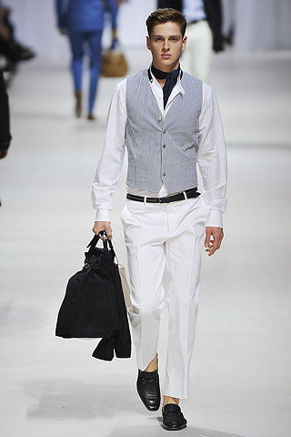 Ermenegildo Zegna / - 2011